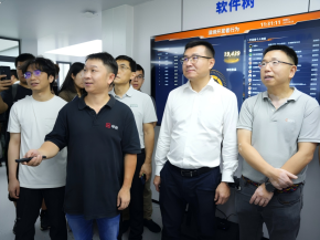 全国首家人工智能6S店落地深圳龙岗，华秋电子携手CSDN开启AI智能产业服务新业态